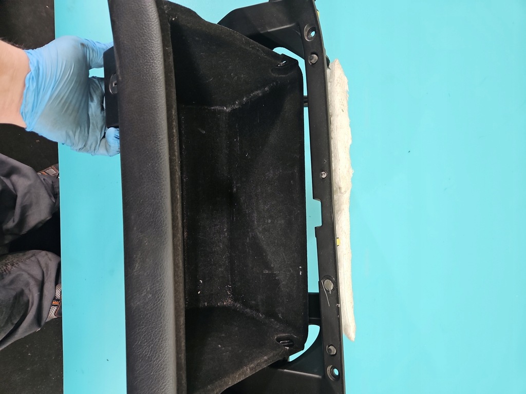 фото №2, Бардачок пассажира lexus rx ii 03-08 europa