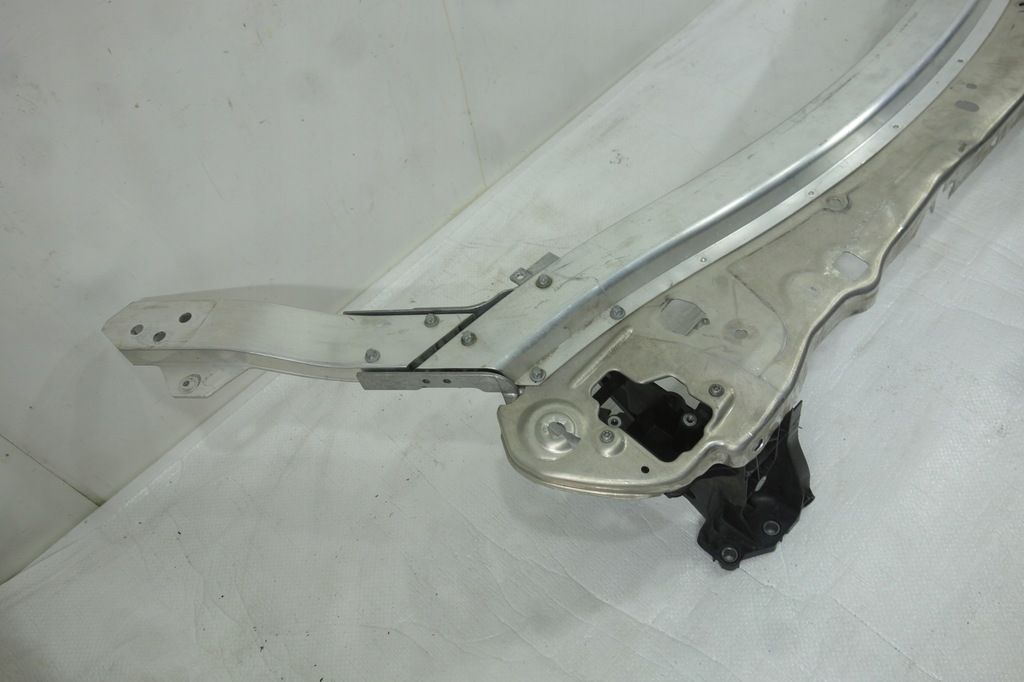 фото №4, Pas передний + кронштейны mercedes e w213