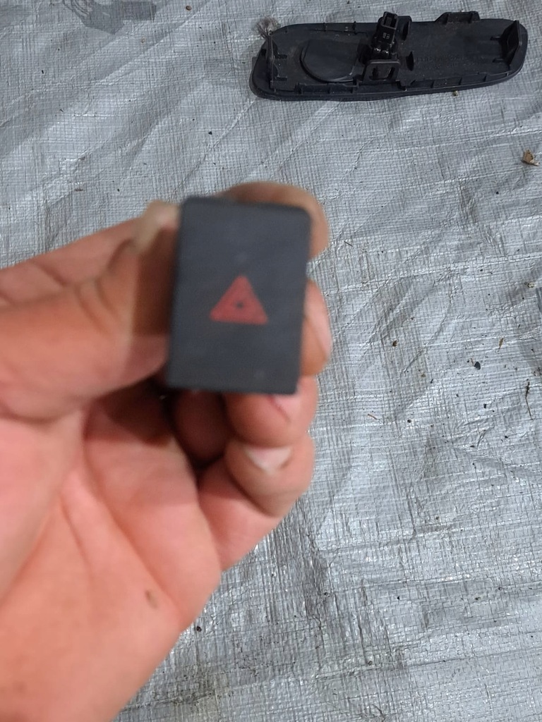 фото №1, Вимикач світла аварійних nissan leaf ii