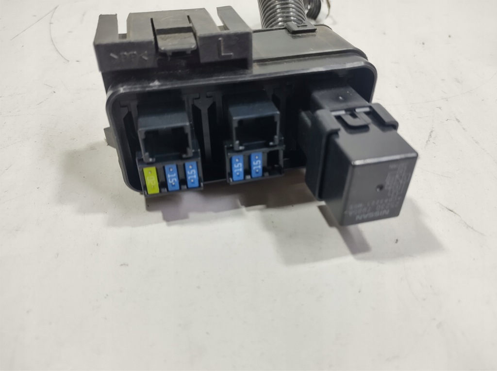 фото №6, Infiniti q50 14r- корпус коробка запобіжників