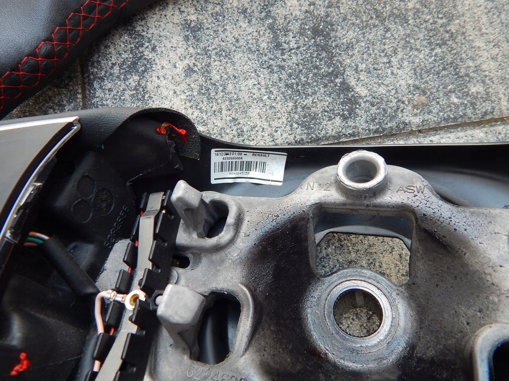 фото №9, Renault clio iv rs - воздуховод кожа oryg