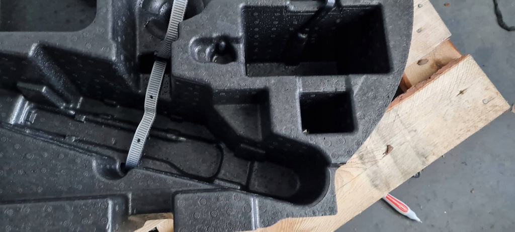 фото №7, Sq8 4m rsq8 q8 пена багажника колеса запасного задняя 24r 4m8012109c