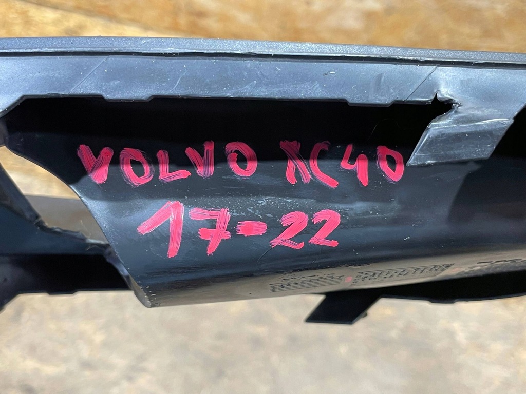 фото №9, Volvo xc40 xc-40 17-22 решітка радіатора решітка нижня бампера ліва перед передня