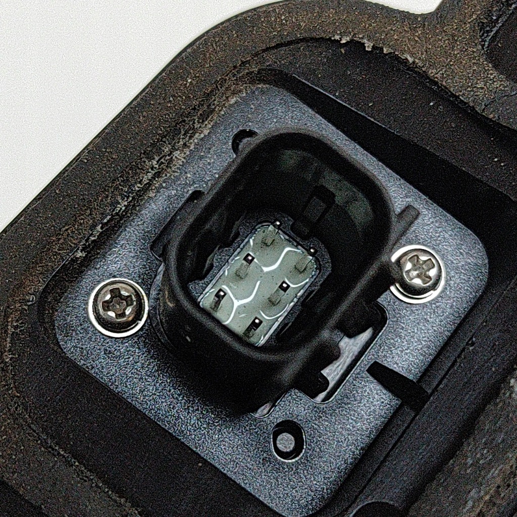 фото №6, Toyota avensis t270 2016 камера заднего вида