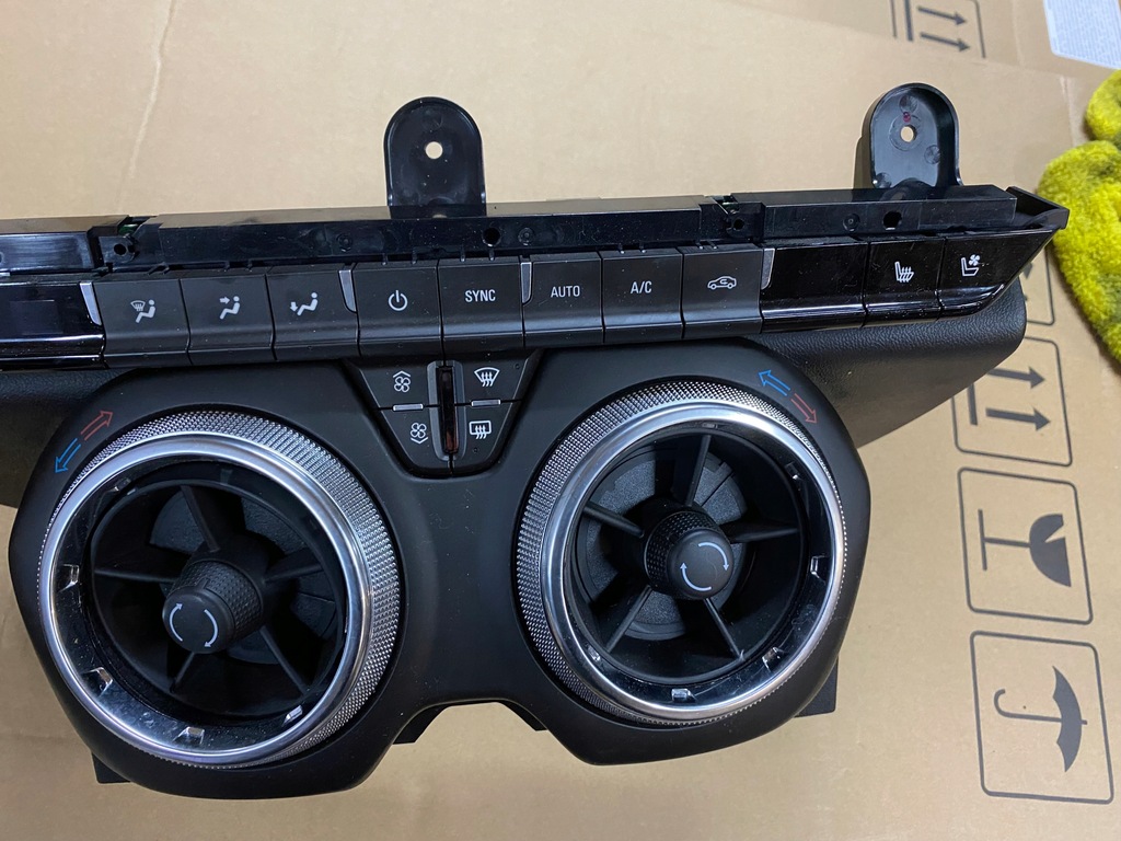 фото №6, Панель вентиляции кондиционера chevrolet camaro ss