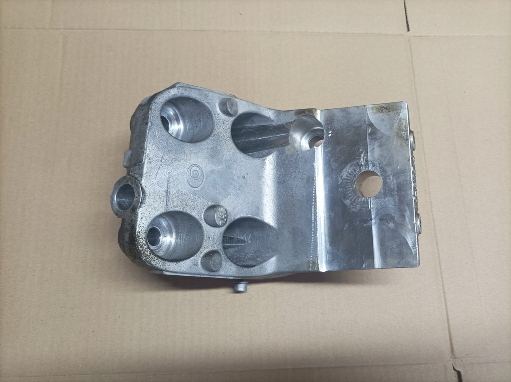 фото №4, Alfa romeo stelvio 2,9 кронштейн двигателя