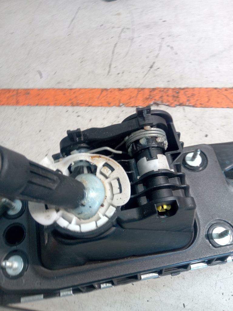 фото №6, Audi q2 lift домкрат троси перемикання передач