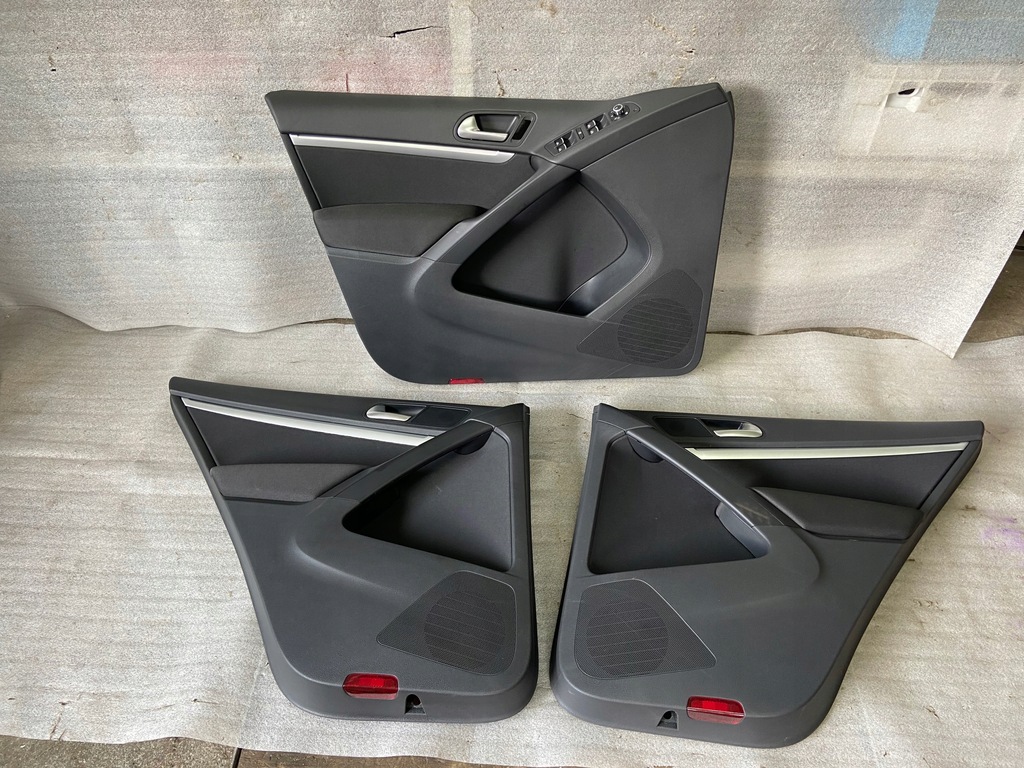 фото №1, Обивка дверь vw tiguan