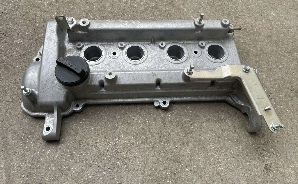 фото №1, Toyota yaris 3 iii 1.5 hybrid кришка клапанів