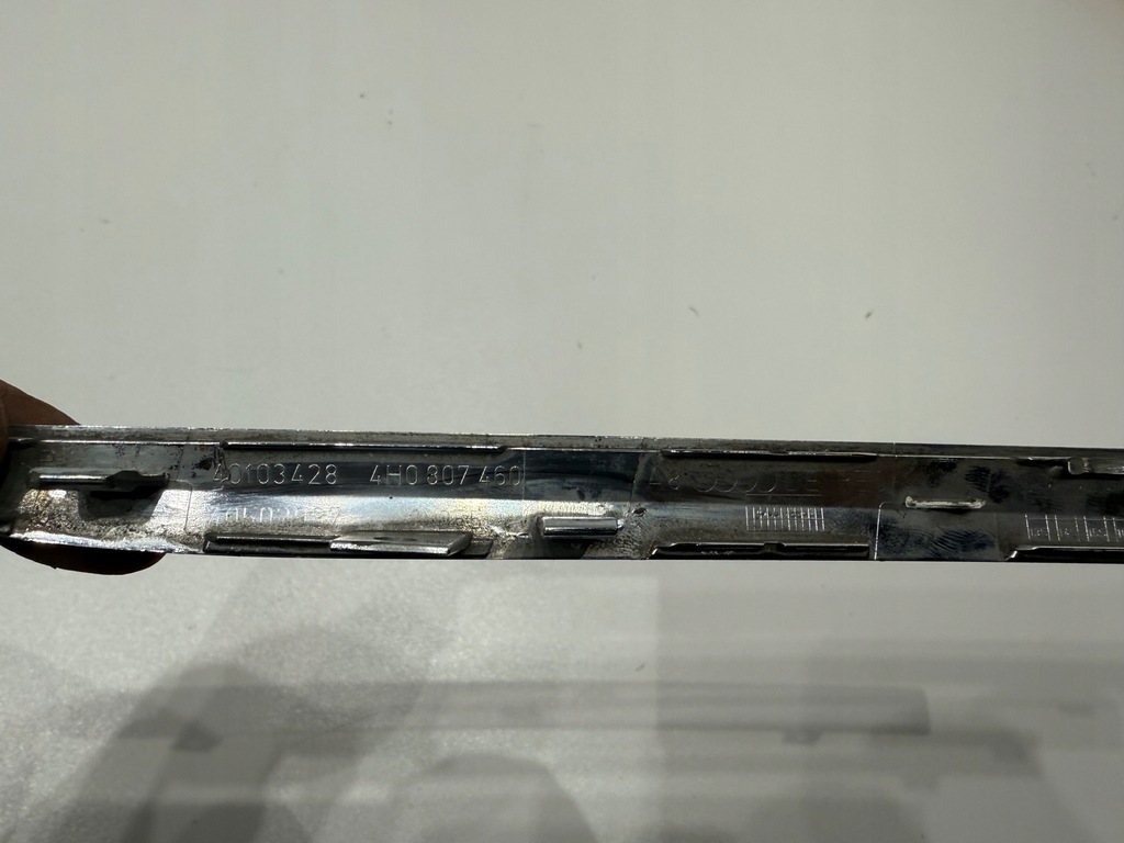 фото №7, Audi a8 4h молдинг хром бампера правая задняя задняя 4h0807460