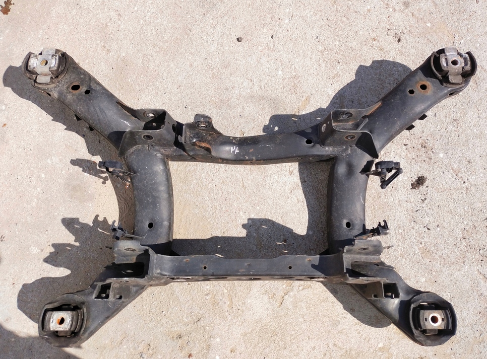 фото №1, Mercedes ml w166 подрамник задняя