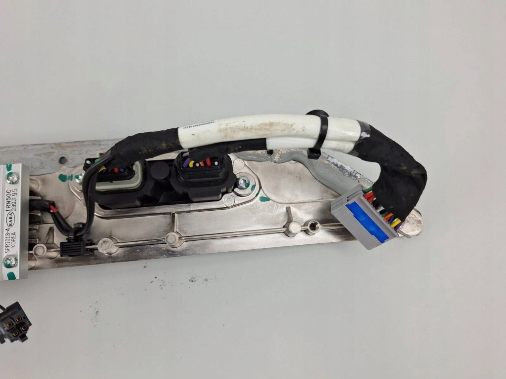 Модуль керування акумулятором tesla model s 101575300c в Україні