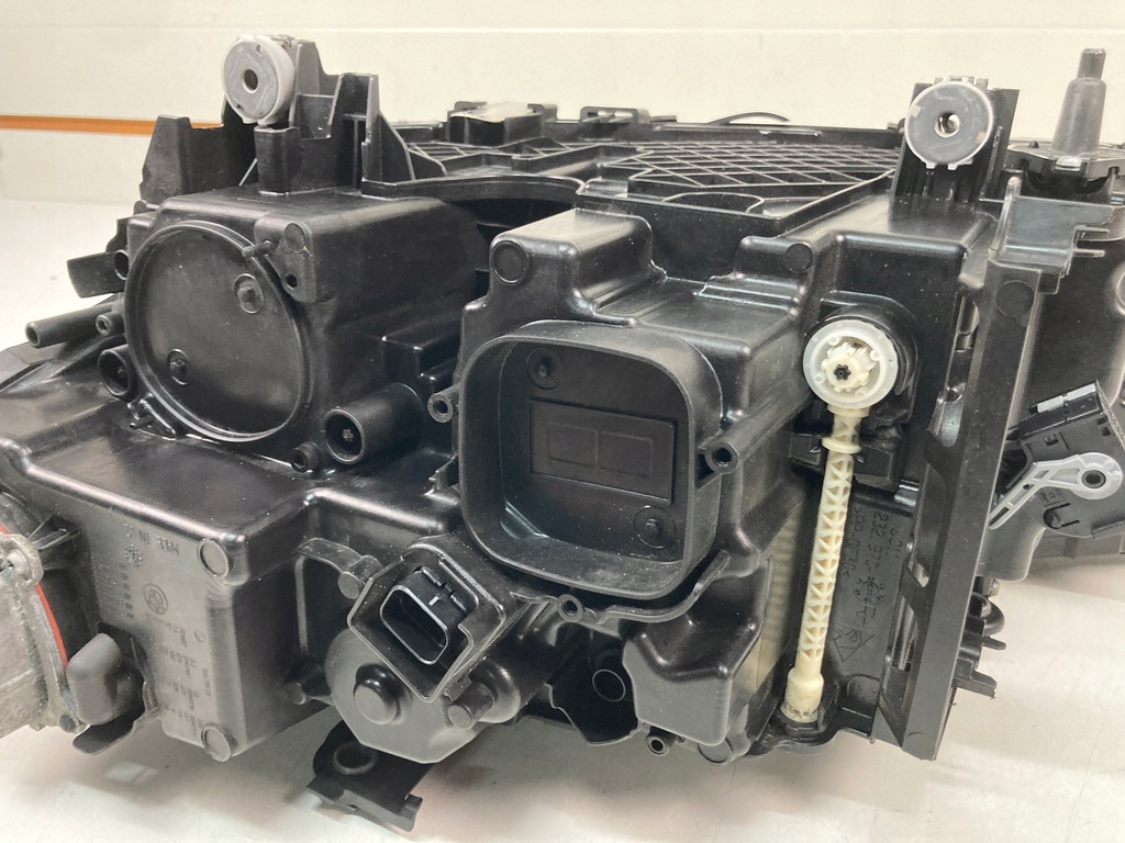 фото №13, Лампа правая передняя bmw 5 g30 g31 lift lci full led