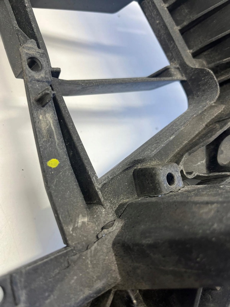 фото №7, Audi q8 підсилювач решітка радіатора 4m8807233a