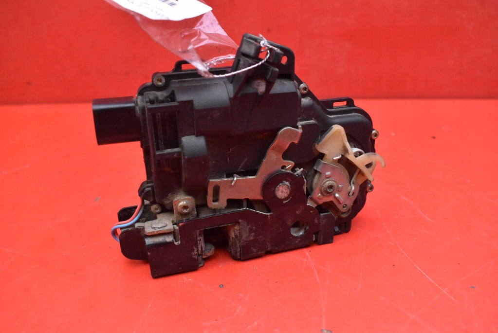 фото №5, Замок дверь правый задняя задний skoda octavia 1 i 5d hb 96-00