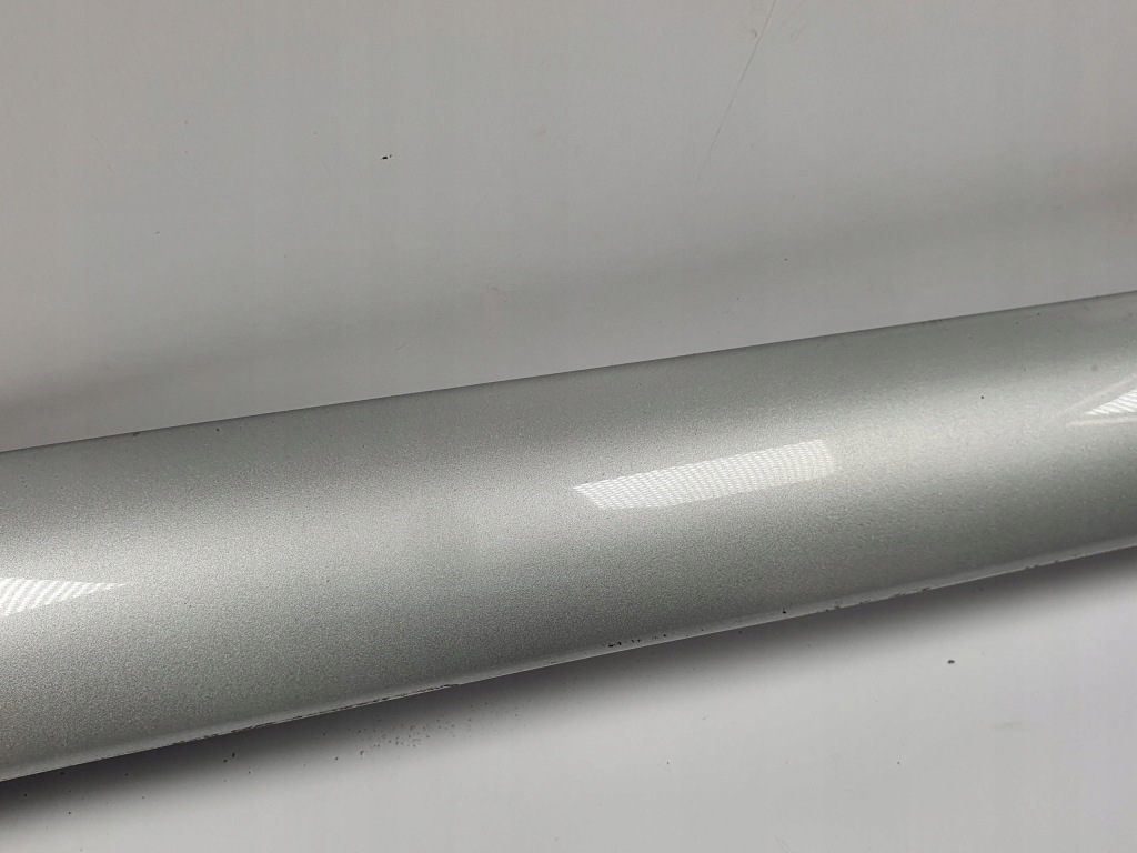 Молдинг скло лобове права 744 mercedes w140 в Україні