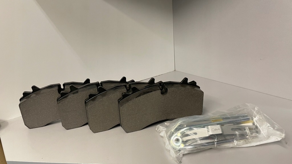 Купити Гальмівні колодки гальмівні saf basic schmitz оригінал