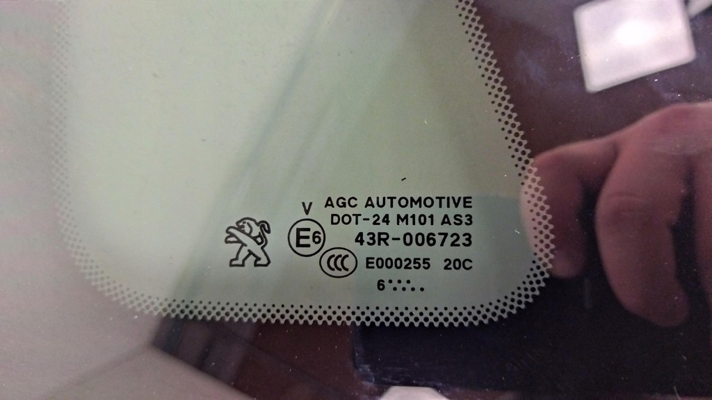 фото №4, Peugeot 2008 стекло кузовная правая 2016 rok