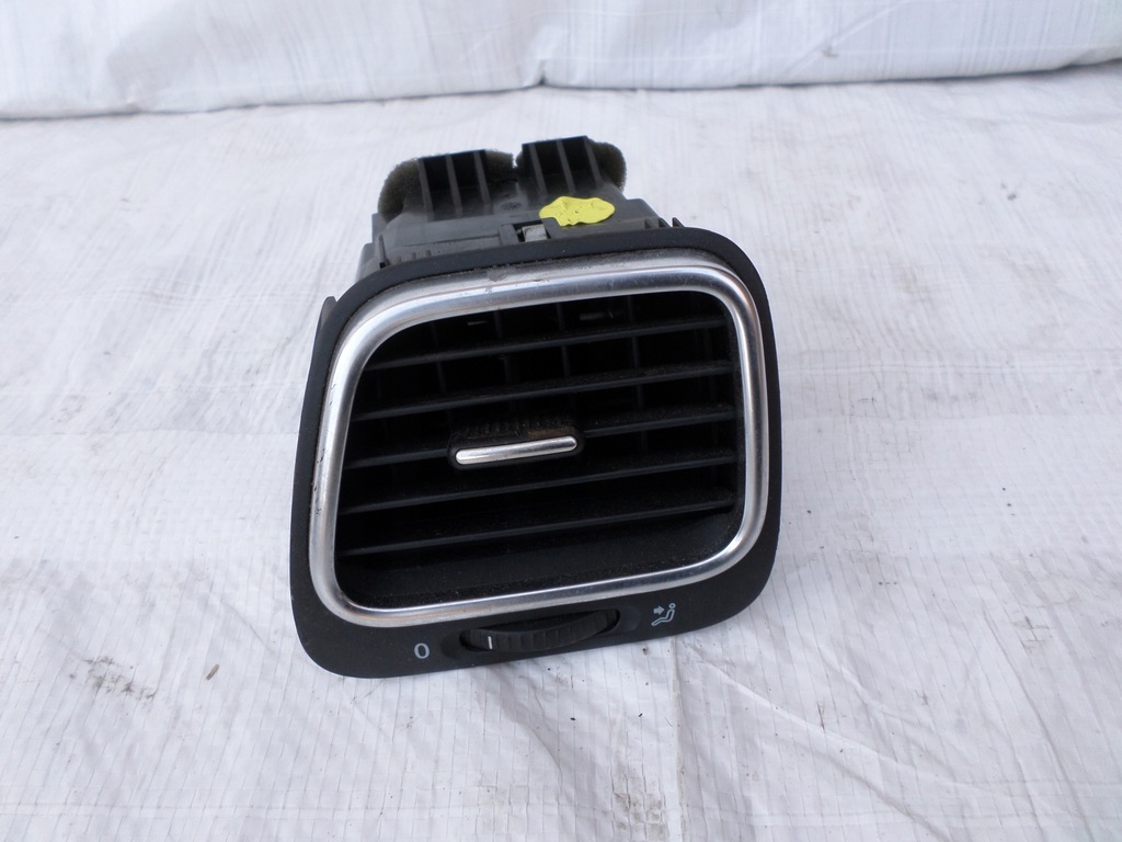 фото №1, Решітка обдув vw scirocco