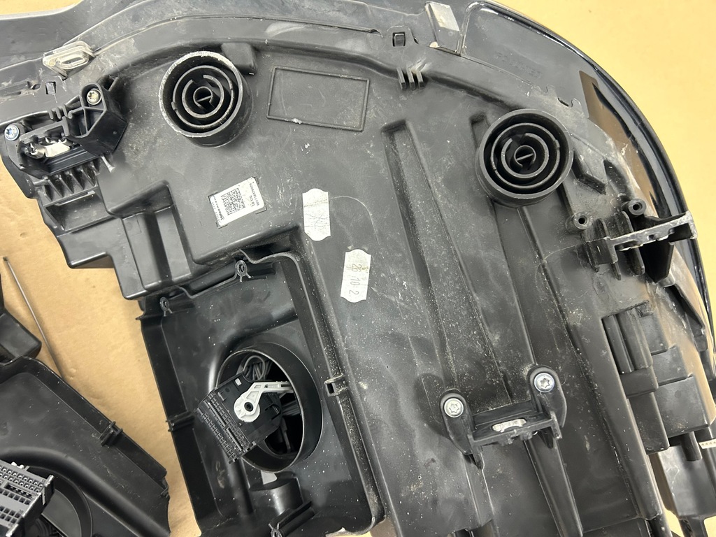 фото №11, Лампы левая правая bmw i3 lift full led