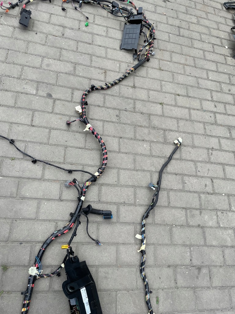 фото №8, Volvo xc40 t5 recharge plug in електропроводка салону