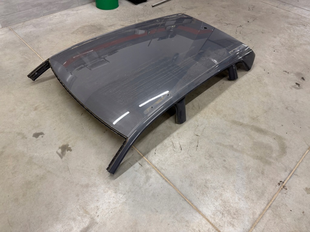 Дах четвертина vw tiguan 2 5na рестайлінг  ідеальний в Україні