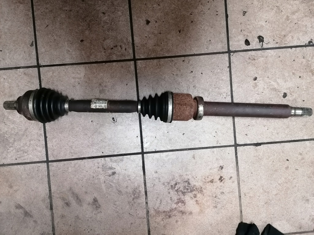 Купити Привідний вал focus mk2 2.0 tdci powershift 7m51-3b436-cc