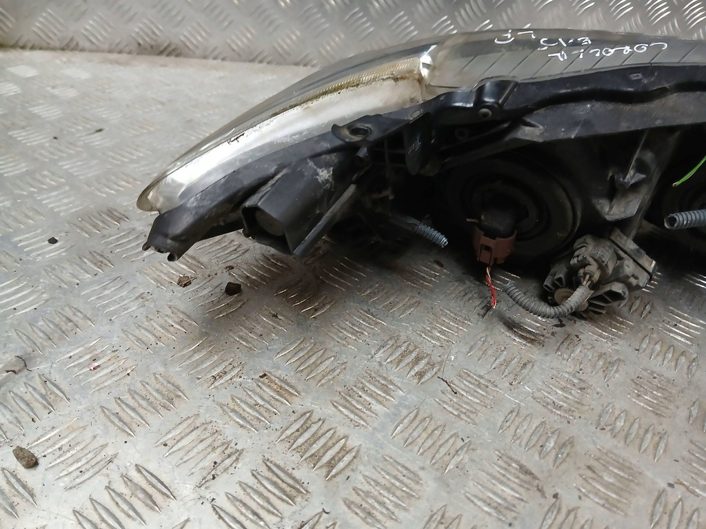 фото №9, Toyota corolla e15 лампа левая передняя левый перед europa 2009r