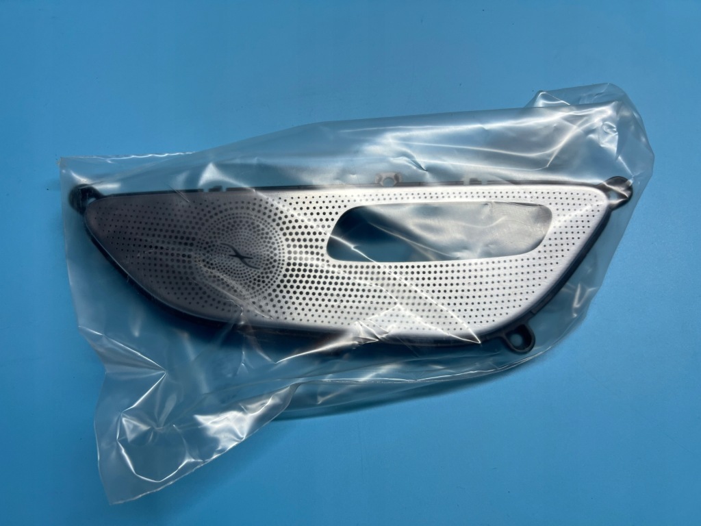 фото №1, Nowa оригинальная защита динамика дверь правый задняя mercedes cls a2577305402