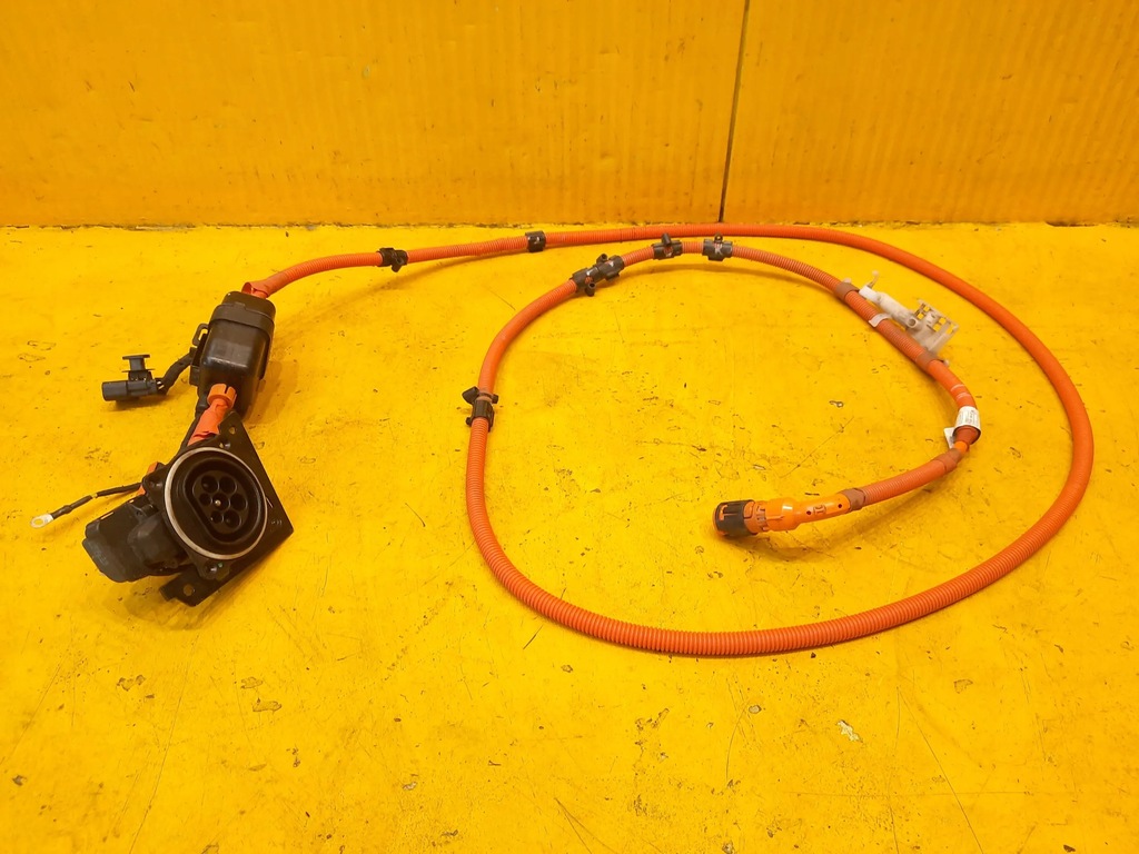 фото №1, Bmw 2 f45 кабель шланг заряджання 7935189