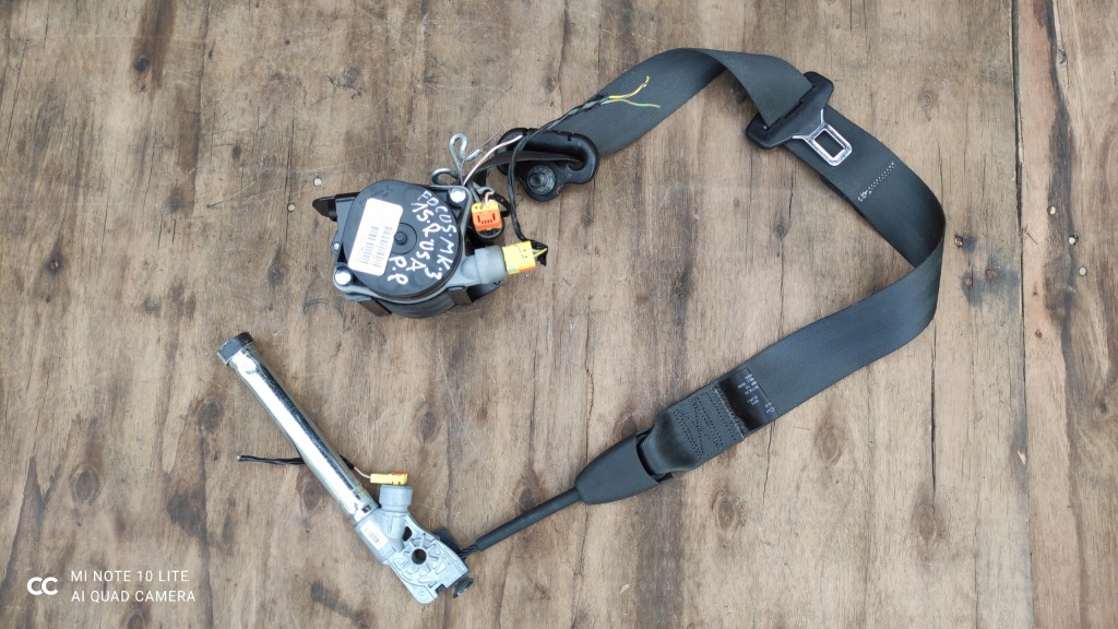 Купити Ford focus mk3 америка ремінь безпеки правий перед!