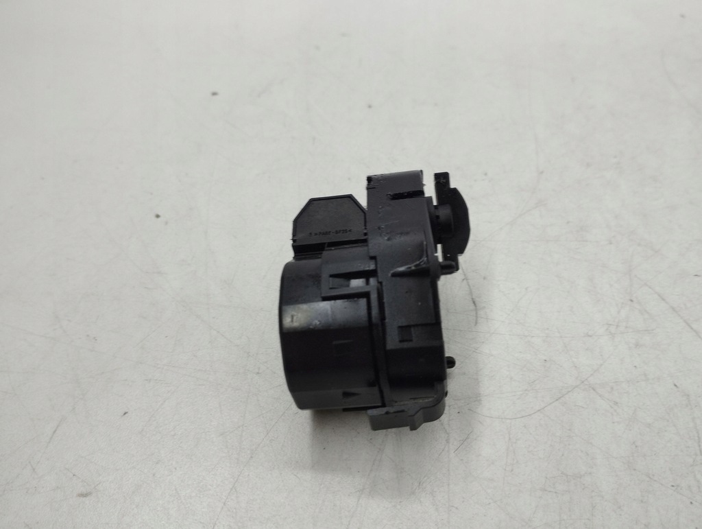 фото №6, Bmw x5 e53 моторчик крышка обдув 2003 0765019912