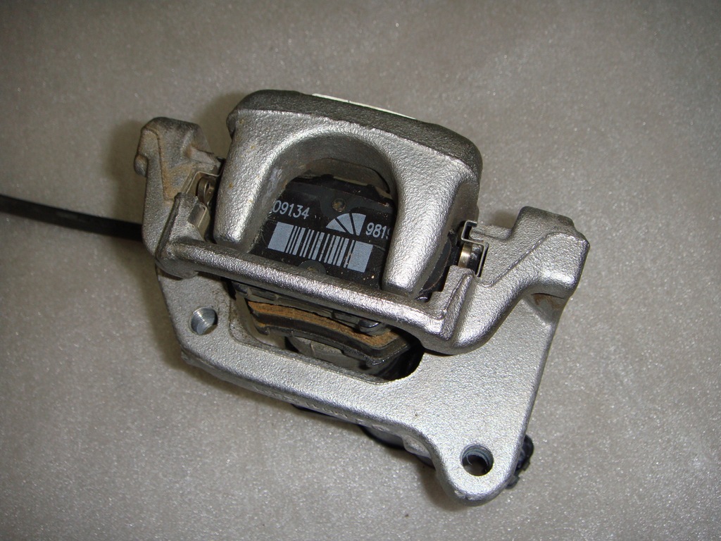 фото №5, Peugeot оригінальний номер ae777007 супорт правий скоба задня