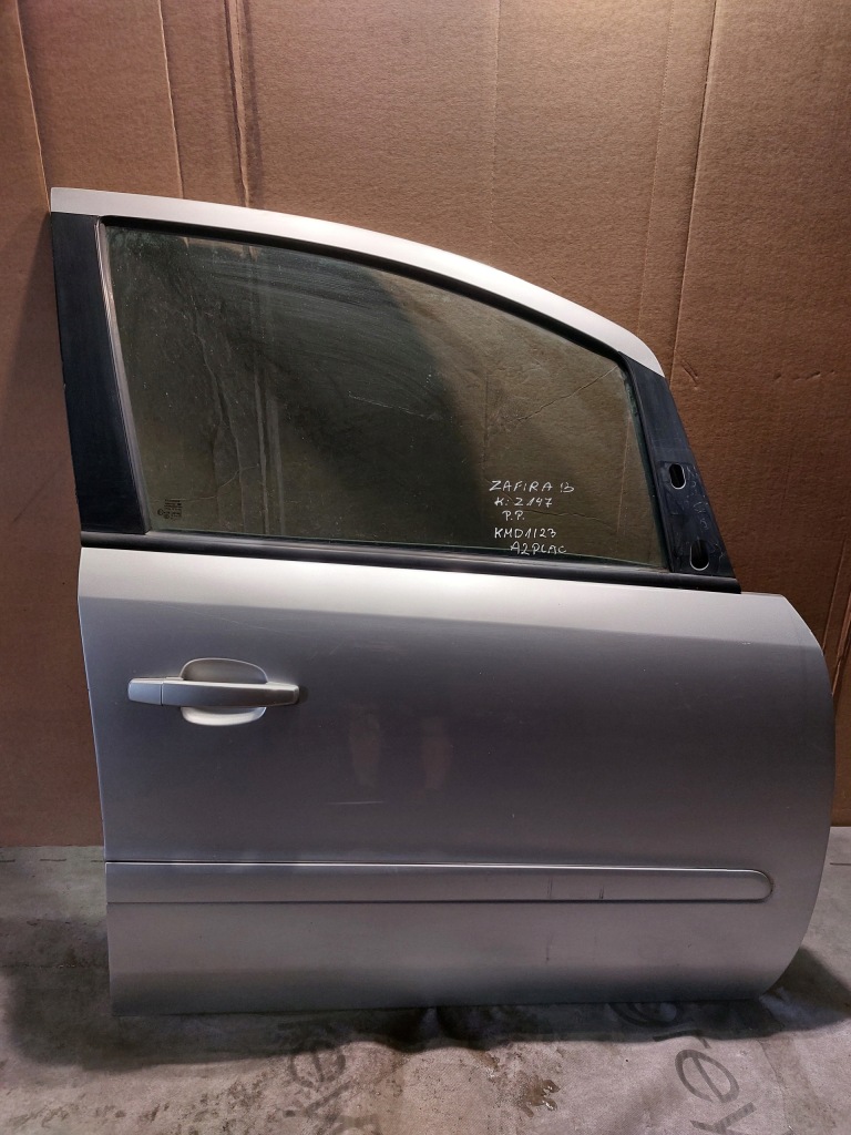 Купить Дверь правое передние opel zafira b z147