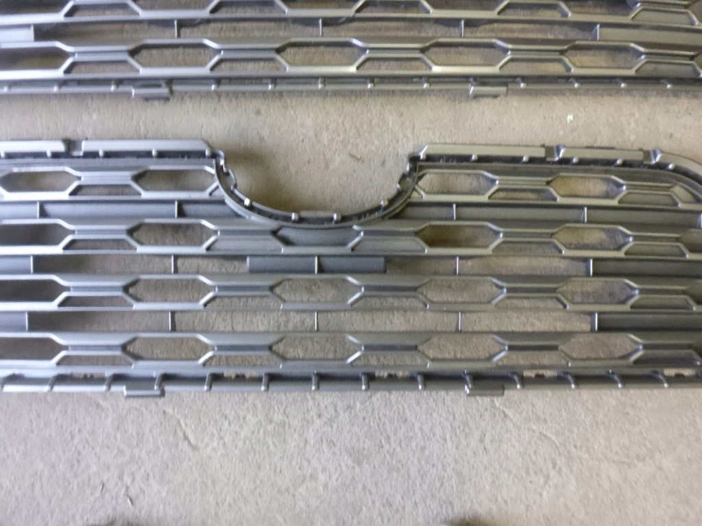 фото №3, Toyota rav4 v 19- решётка радиатора решётка радиатора решётка перед оригинал