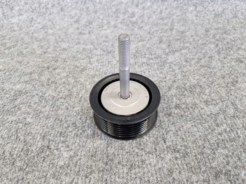 фото №1, Porsche panamera 970 7pp 7pp145276a ролик ремень клиновой nowa оригинальный номер