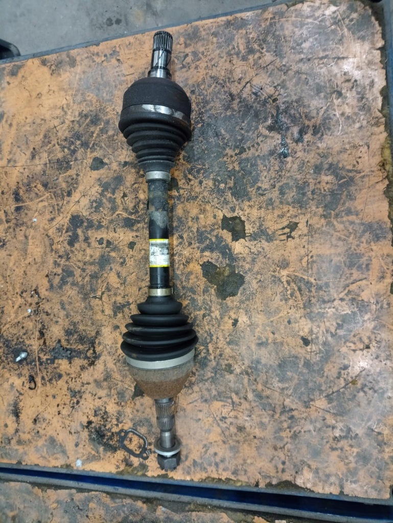 фото №1, Opel meriva b 1.6 cdti приводной вал левая 136km механическая коробка передач