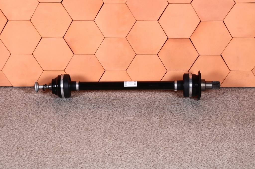 фото №1, Bmw оригинальный номер 8689575 приводной вал задняя l