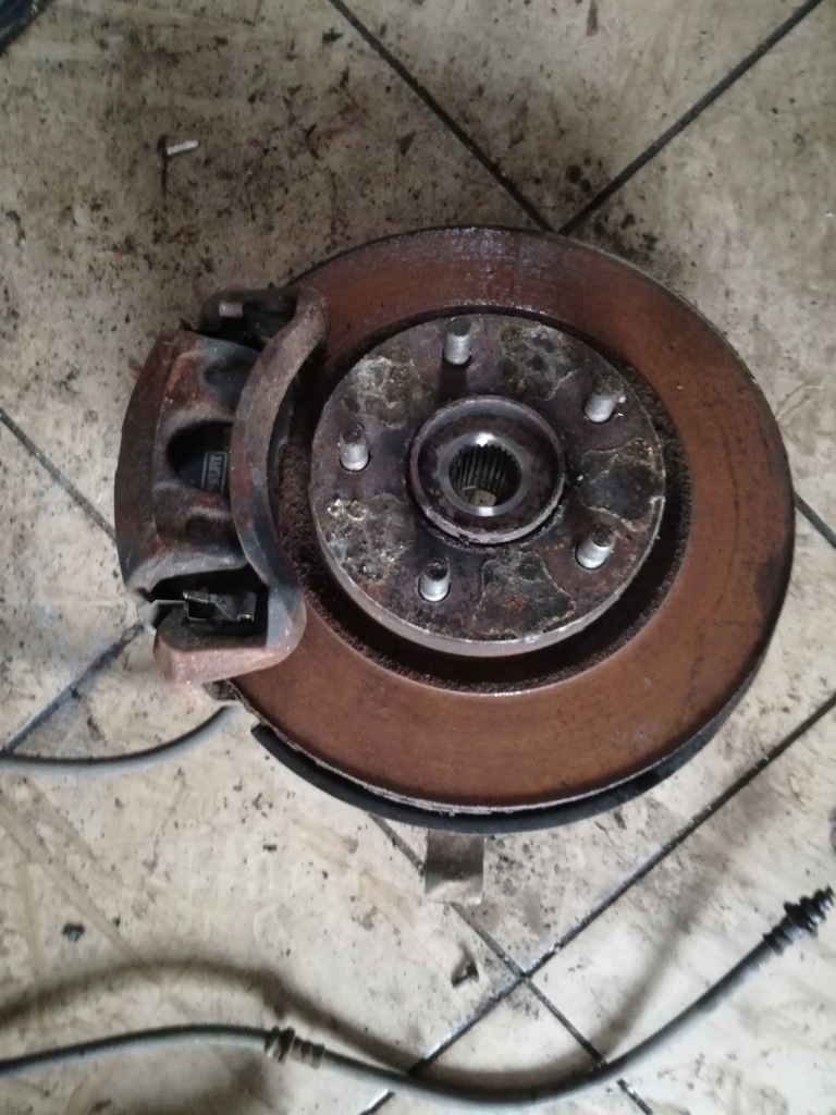 фото №1, Nissan juke i f15 1,6b поворотний кулак права перед