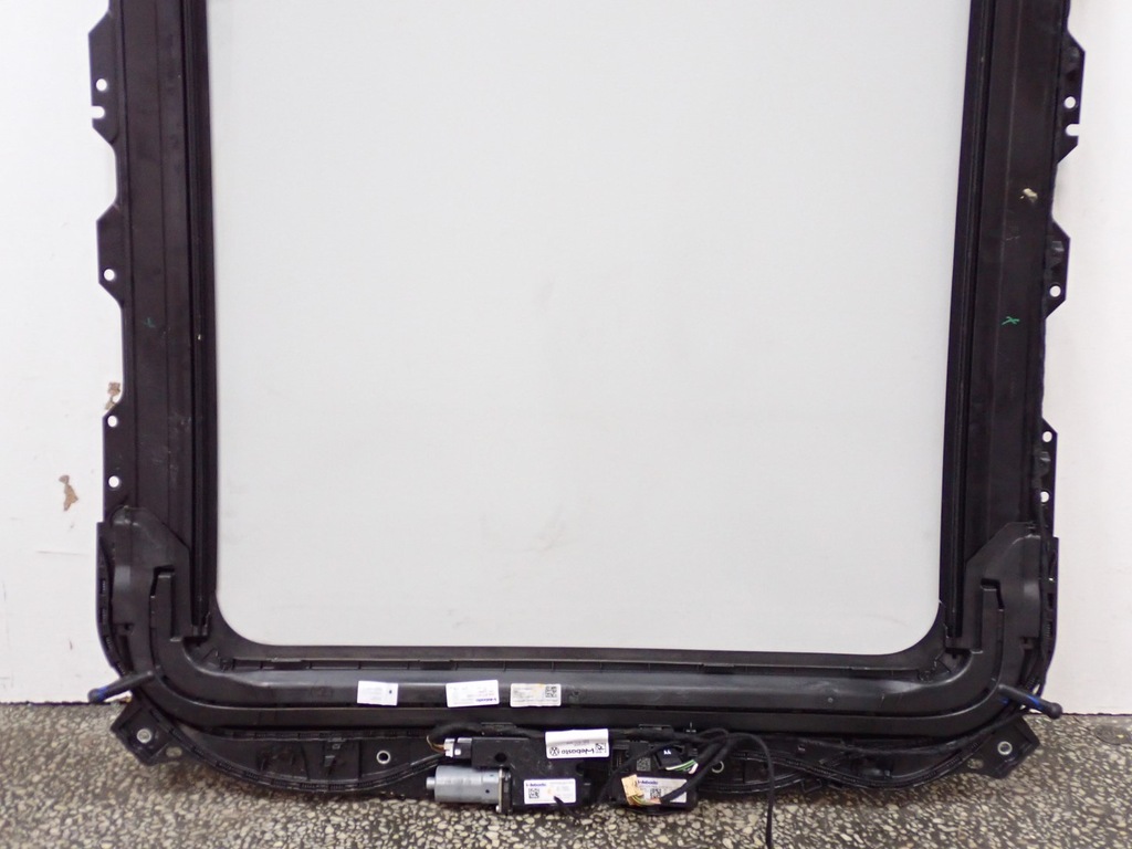 фото №7, Люк панорама жалюзи комплектная оригинал europa vw t-roc 20r