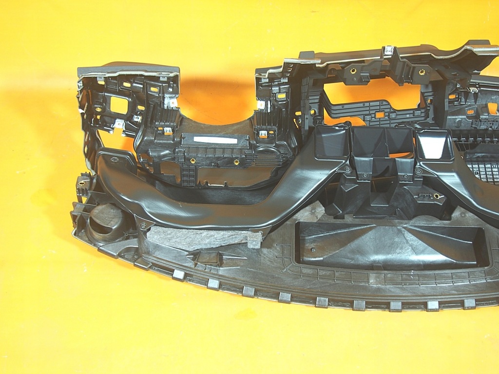 фото №12, Audi q3 83a sb 18km приборная панель приборная консоль оригинал 83b857001