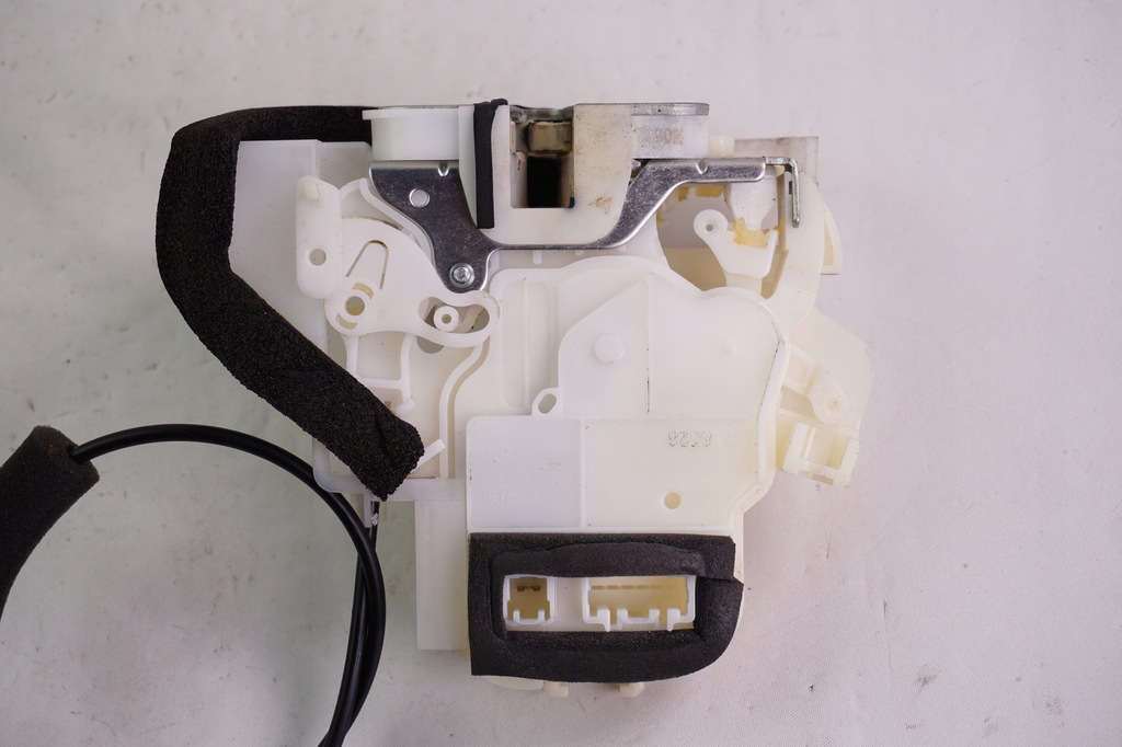 фото №3, Замок дверь правый задняя subaru forester sh 08-13