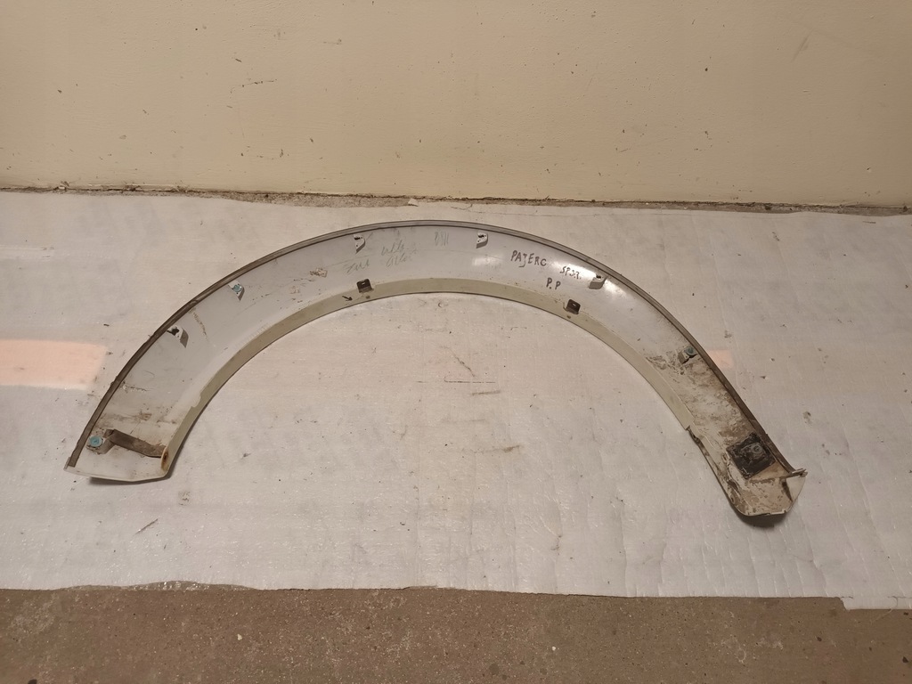 фото №10, Молдинг правая передняя mitsubishi pajero sport перед правый