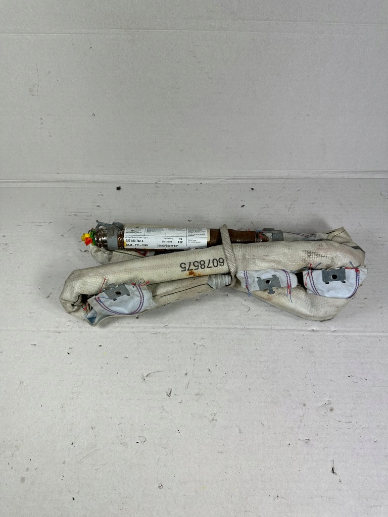 фото №1, Roomster шторка безопасности правая 5j7880742a