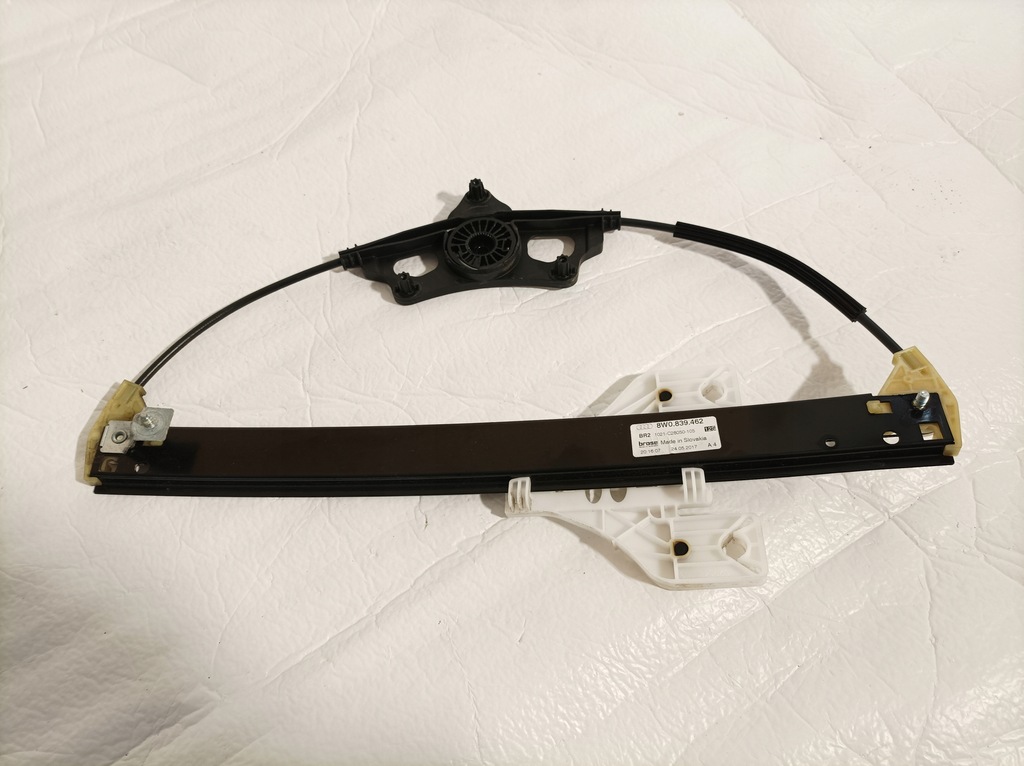 фото №1, Audi a4 b9 подъемник стекло 8w0839462