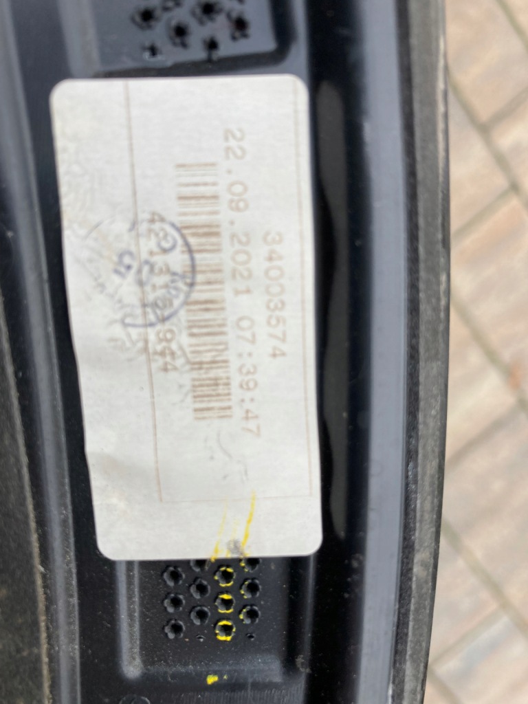 Крыло  молдинг правый  задняя audi q3 83a 83a853818 Доставка