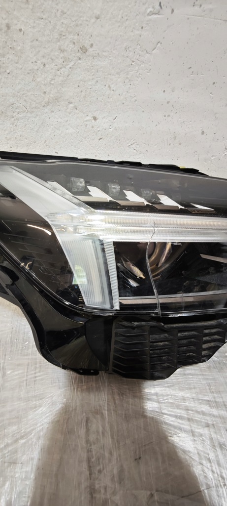 фото №5, Лампа правый перед volvo polestar ii 2