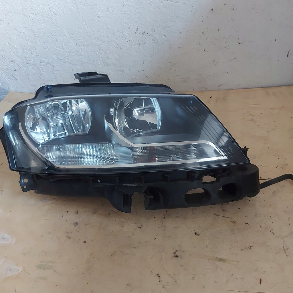 фото №1, Лампа перед правая audi a3 8p lift 8p0941004