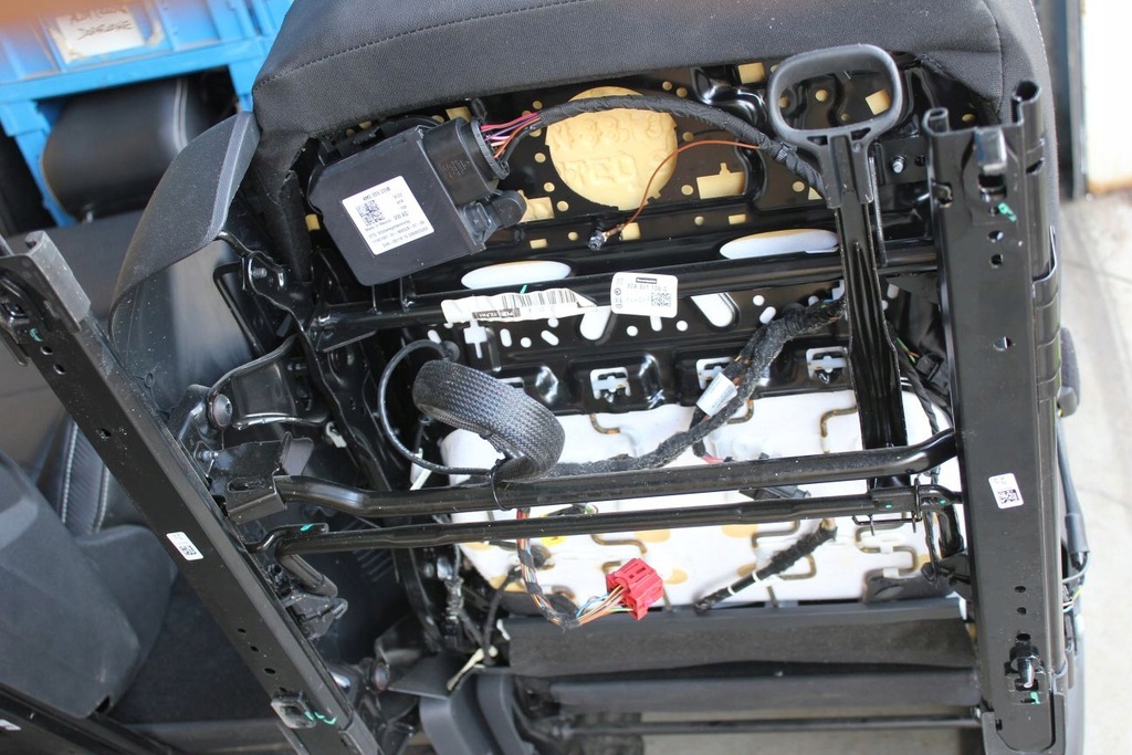 фото №9, Сиденья подогрев память кожа vw atlas cross sport se