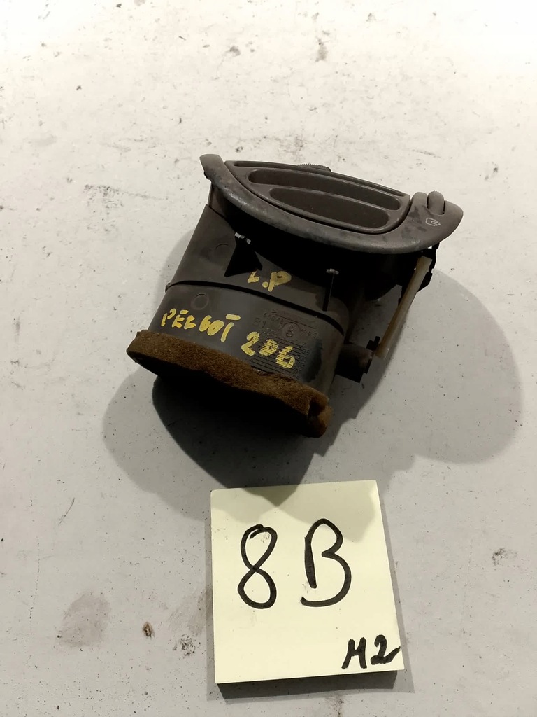 фото №1, Peugeot 206 9632184877 решётка обдув левая